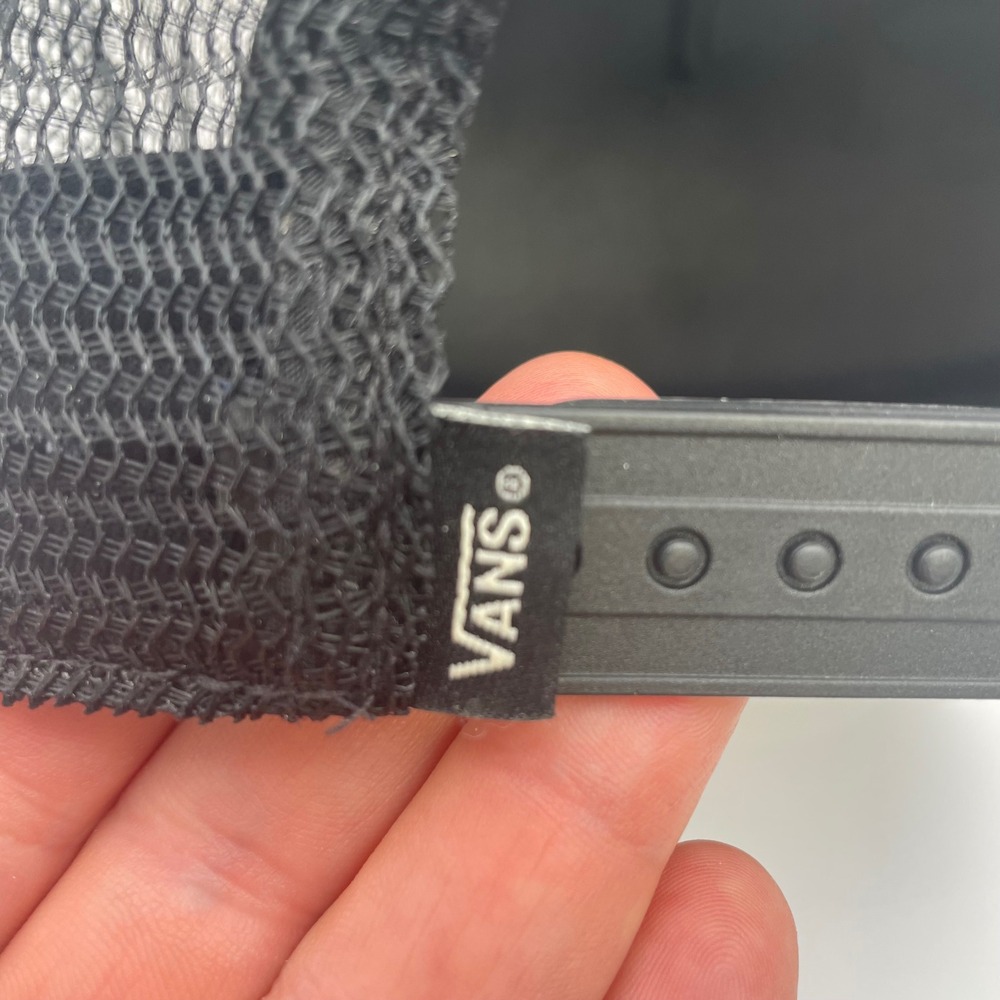 Vans Sk8-Hi Trucker Hat Black Mesh Snapback Distressed Logo Cap - Picture 5 of 5